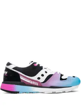 Saucony: Чёрные кроссовки 