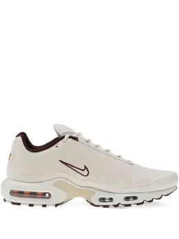 Nike: Бежевые кроссовки  Air Max Plus