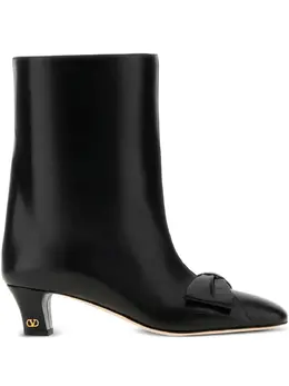 Valentino Garavani: Чёрные ботинки 