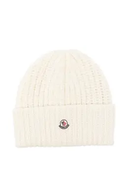 Moncler: Белая шапка 