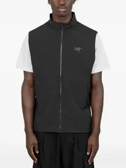 Arc'teryx: Чёрный жилет 