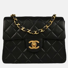 Chanel: Чёрная сумка 