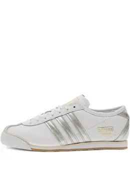 adidas: Серебристые кроссовки 