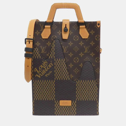 Louis Vuitton: Чёрная сумка-шоппер 