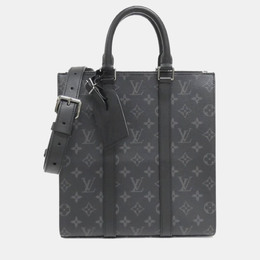 Louis Vuitton: Чёрная сумка 