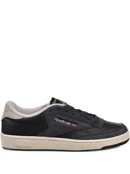 Reebok: Чёрные кроссовки  Club C 85