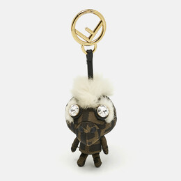 Fendi: Белая сумка  Space monkey bag charm