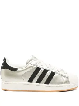 adidas Originals: Серебристые кроссовки 