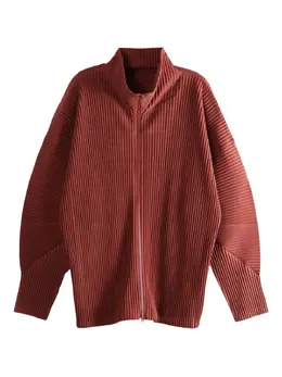 Homme Plissé Issey Miyake: Коричневая куртка 
