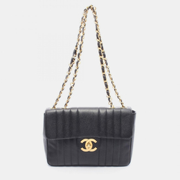 Chanel: Чёрная сумка 