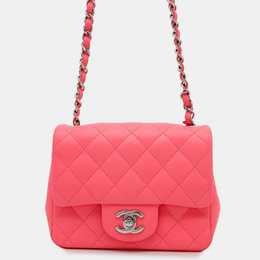 Chanel: Розовая сумка 