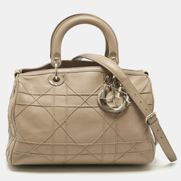 Dior: Бежевая сумка 