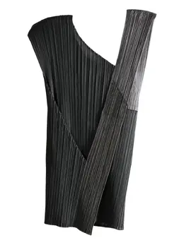 Pleats Please Issey Miyake: Чёрный топ 