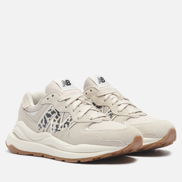 New Balance: Бежевые кроссовки 