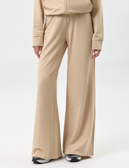 EA7 EMPORIO ARMANI: Брюки 