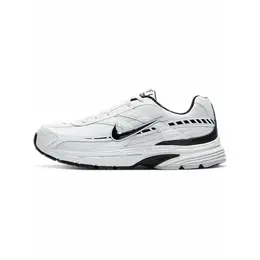 NIKE: Белые кроссовки 