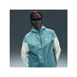 NIKE: Куртка  Windrunner с капюшоном