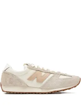 New Balance: Бежевые кроссовки 