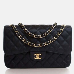 Chanel: Чёрная сумка 