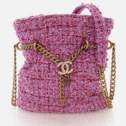 Chanel: Розовая сумка 