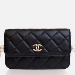 Chanel: Чёрный клатч 