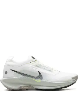 Nike: Белые кроссовки  Trail