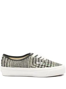 Vans: Чёрные кроссовки 