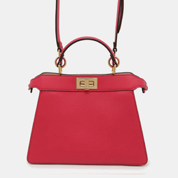 Fendi: Розовая сумка-шоппер  Peekaboo