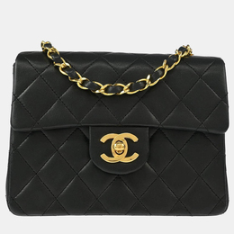 Chanel: Чёрная сумка 