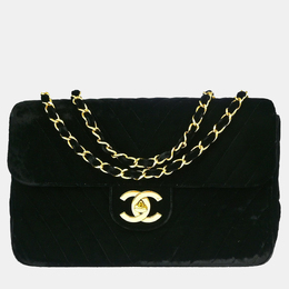 Chanel: Чёрная сумка 