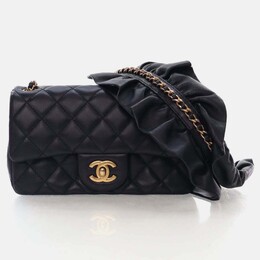 Chanel: Чёрная сумка 