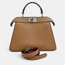 Fendi: Бежевая сумка  Selleria