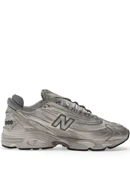 New Balance: Серебристые кроссовки 