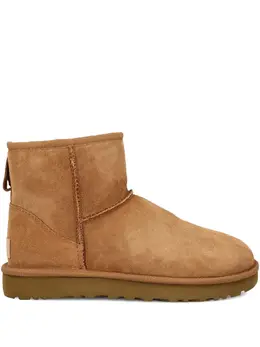 UGG: Коричневые ботинки  Classic Mini