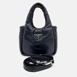 Prada: Чёрная сумка-шоппер 
