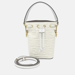 Fendi: Белая сумка 