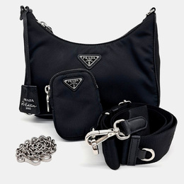 Prada: Чёрная сумка 