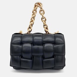 Bottega Veneta: Чёрная сумка  Chain Cassette