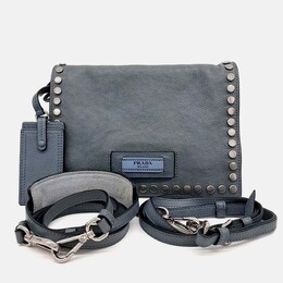 Prada: Голубая сумка 