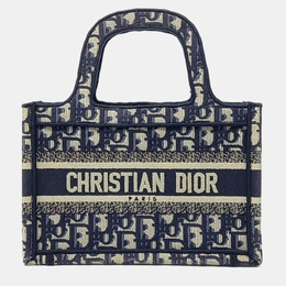 Dior: Бежевая сумка 