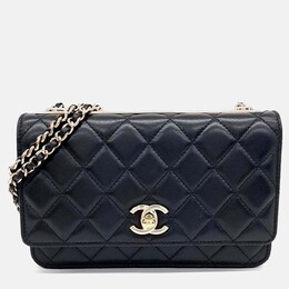 Chanel: Чёрная сумка через плечо 