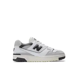 New Balance: Белые кроссовки  550