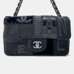Chanel: Чёрная сумка 