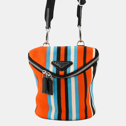 Prada: Многоцветная сумка 