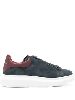 Alexander McQueen: Голубые кроссовки  Oversized