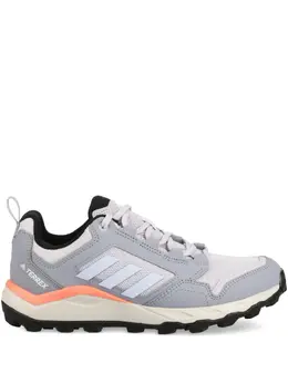 adidas: Светлые кроссовки 