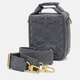 Louis Vuitton: Сумка 