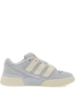 adidas: Светлые кроссовки  Forum
