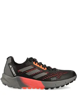 adidas: Чёрные кроссовки  Terrex