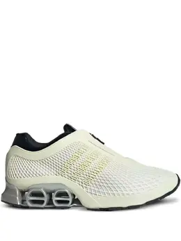 adidas: Белые кроссовки 